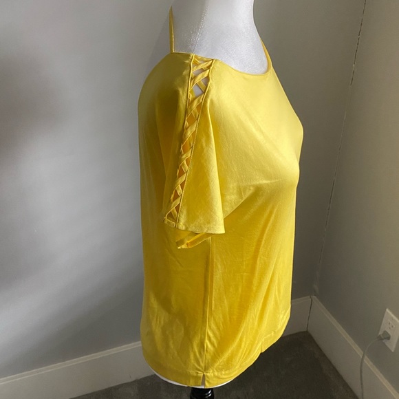 Massimo Dutti Short Sleeved Top w/Braided Cutouts - Picture 2 of 6